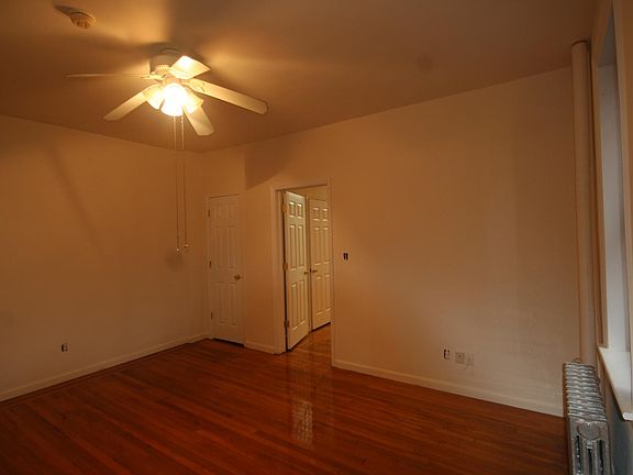 5th image of 25 Lincoln Blvd #2