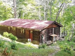 2335 Calabogie Rd, Greater Madawaska, ON K0J 1G0
