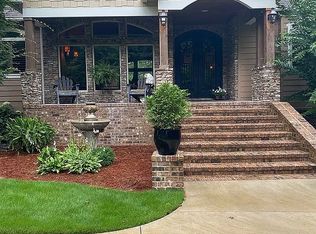 416 Spindle Top Dr, Guntersville, AL 35976