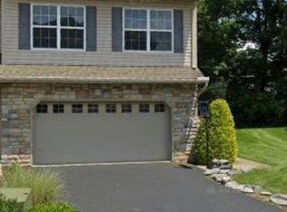 461 Galleon Dr, Mechanicsburg, PA 17050