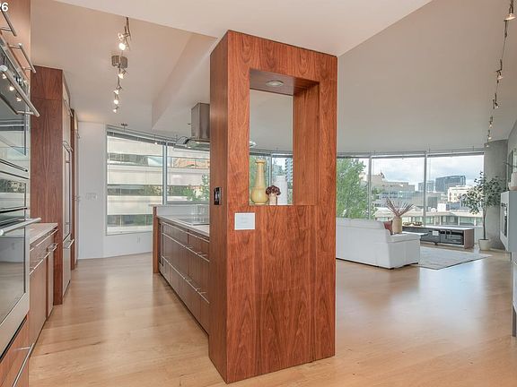 5th image of 1500 SW 5th Ave Unit 601