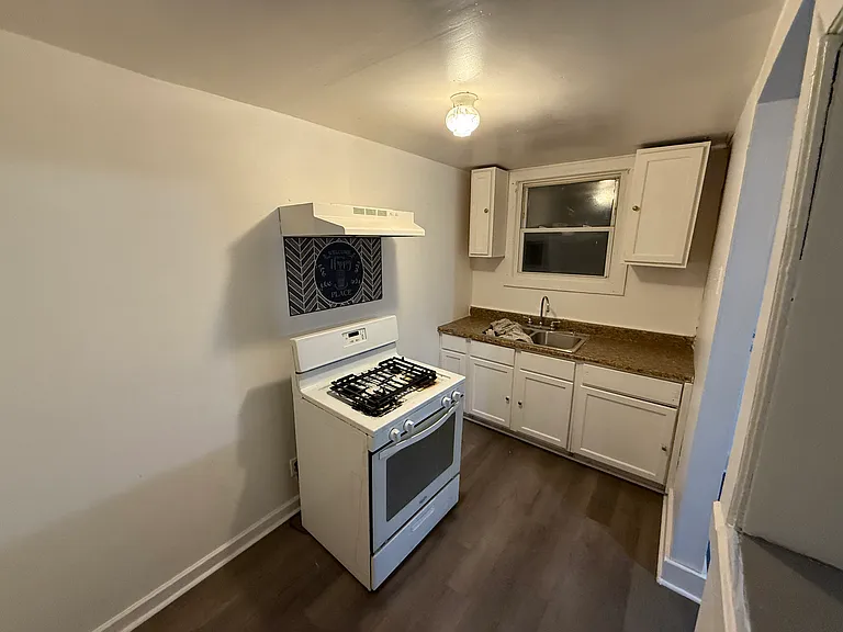2119 Wilson Ave — Photo 10