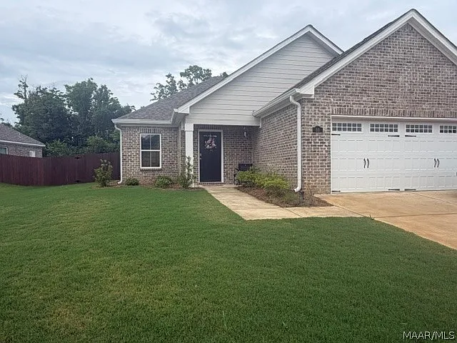 88 Trevor Dr — Photo 2