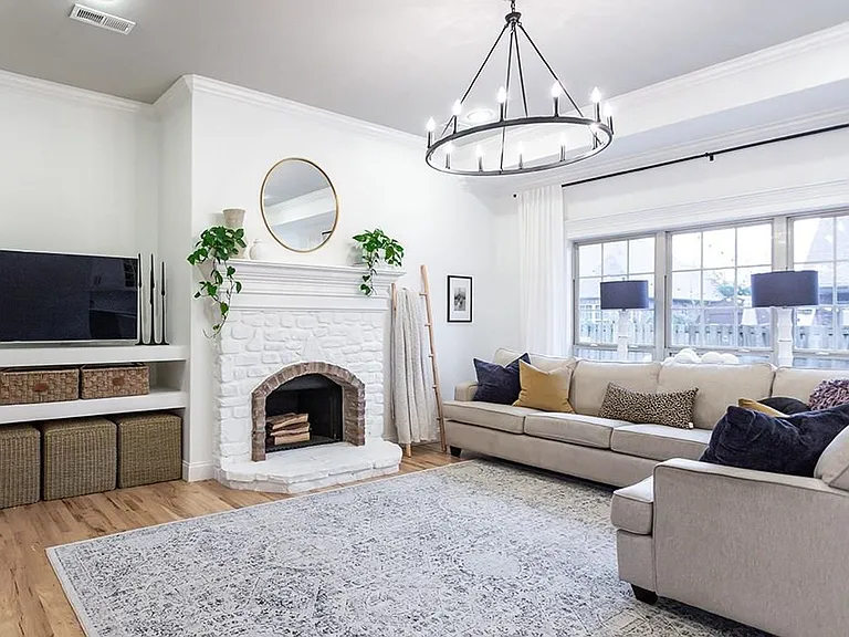 461 Bordeaux Ave — Photo 4