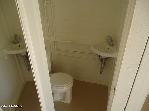 5th image of 1521 N Camilla Blvd