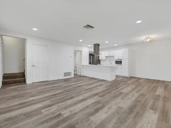 4806 Roberta St Unit 3, Paradise Town, NV 89119