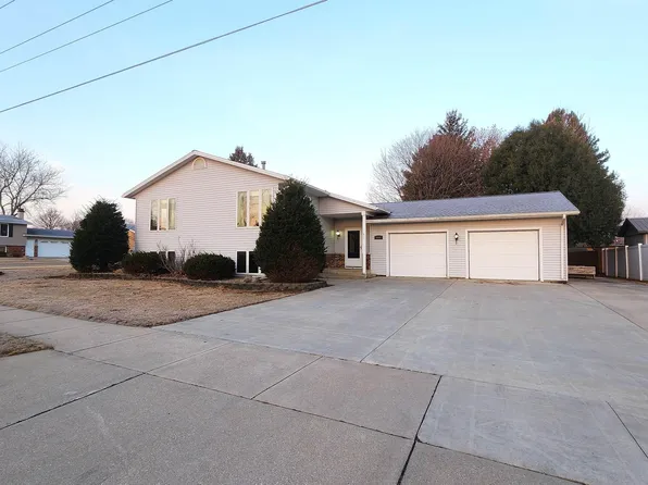 840 S Illinois Ave, Mason City, IA 50401