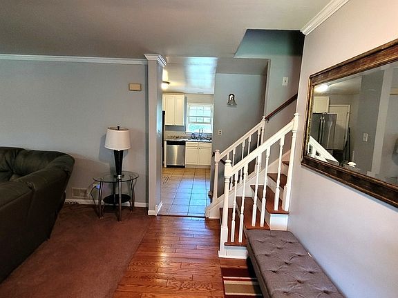 3rd image of 22736 Lakeshore Dr