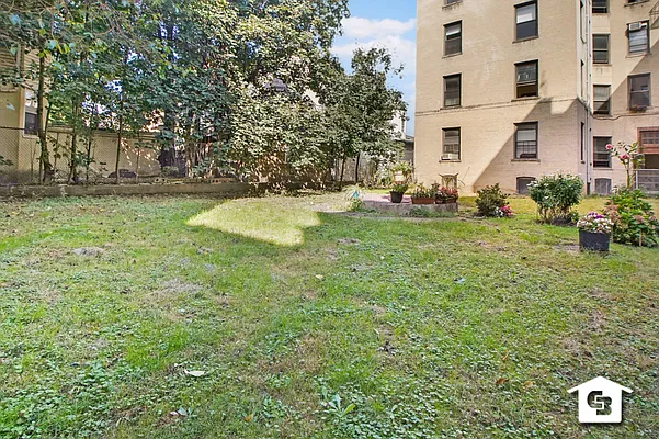 Sold by Coldwell Banker Reliable Real Estate | media 7