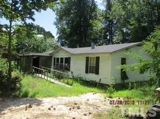 2405 Rosinburg Rd, Zebulon, NC 27597