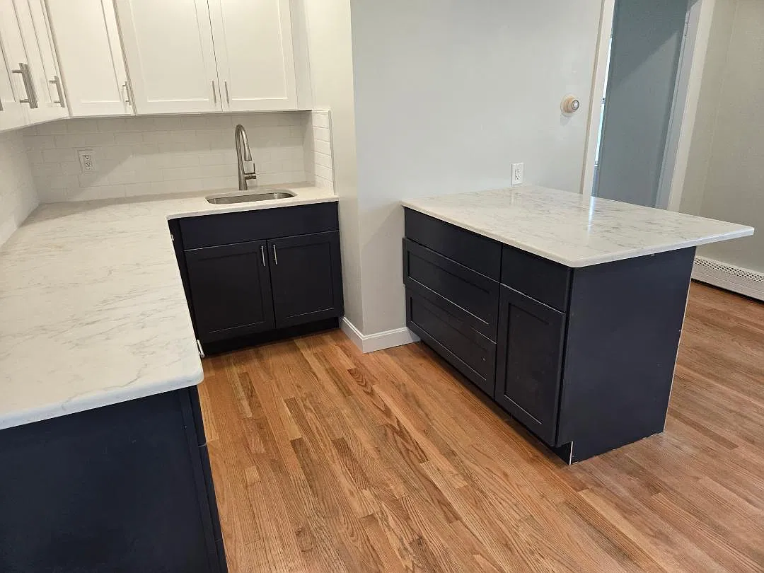 1 bed, 700 sqft, $2,350 — Photo 2