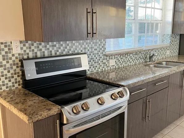 3721 SW 62nd Ave #B, Hollywood, FL 33023