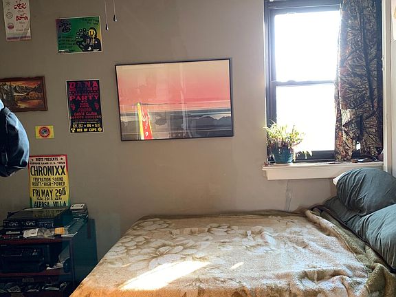 5th image of 2551 Indianola Ave APT 4