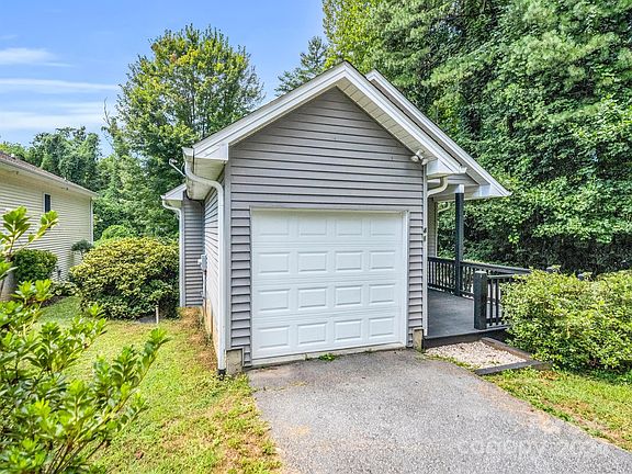 3rd image of 41 S Cottage Ct