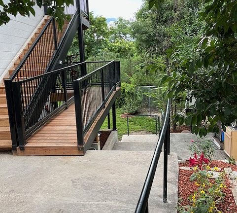 5th image of 3950 Turnpike Dr APT 3