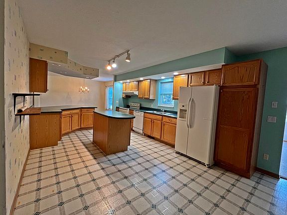 4th image of 7822 Sunset Shores Dr