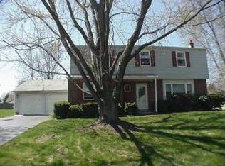 2012 Davis Dr, Norristown, PA 19403