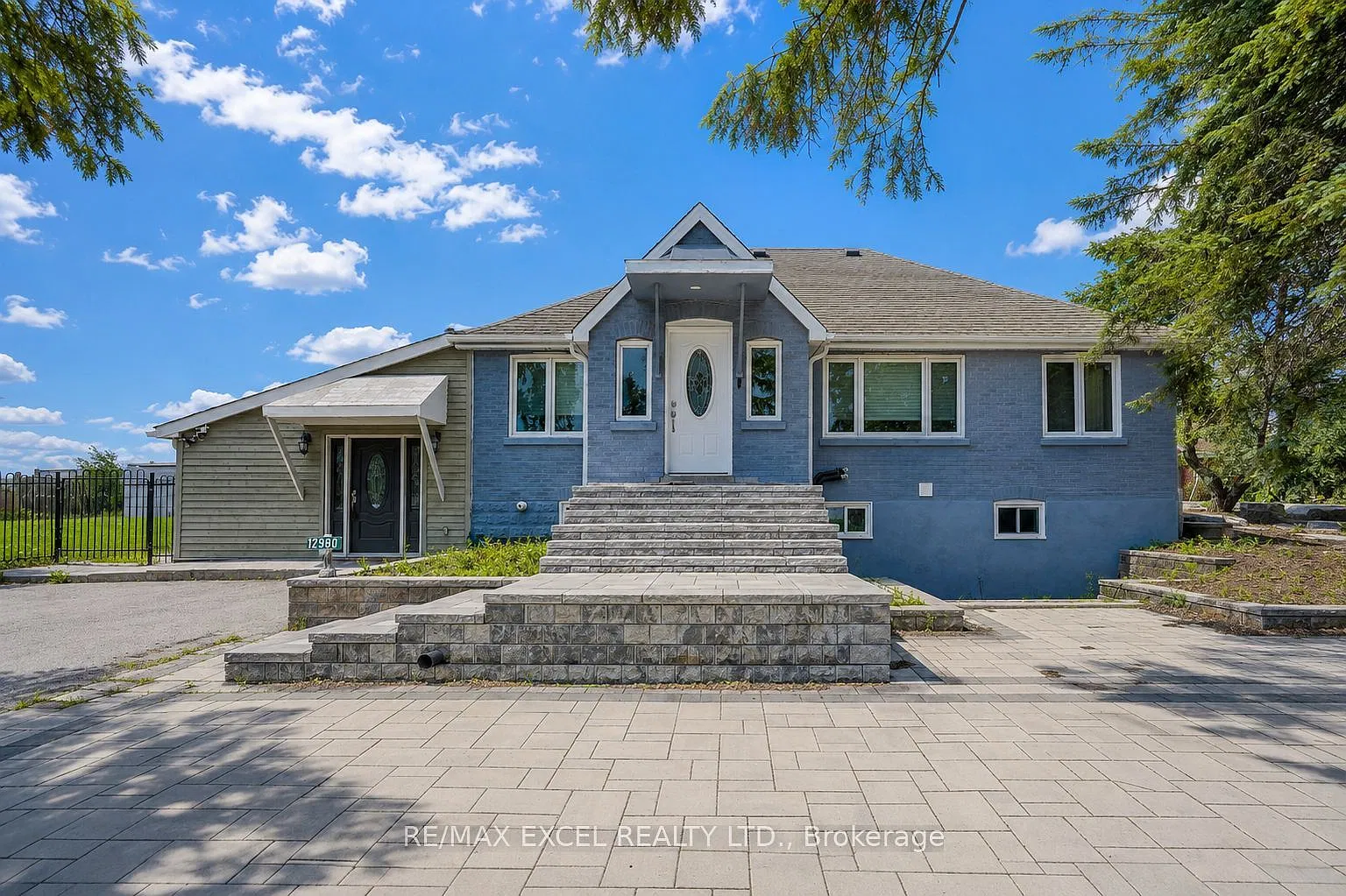 9 bed, $4,350 — Photo 2