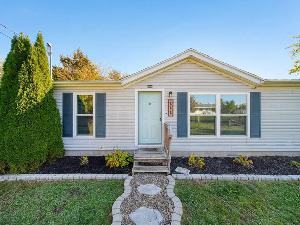 111 Victoria Dr, Brooklyn, MI 49230