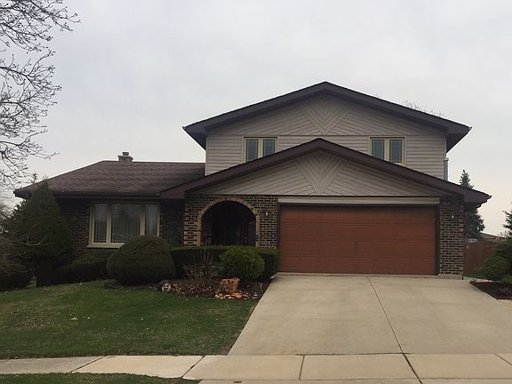 2nd image of 8438 Hollywood Dr