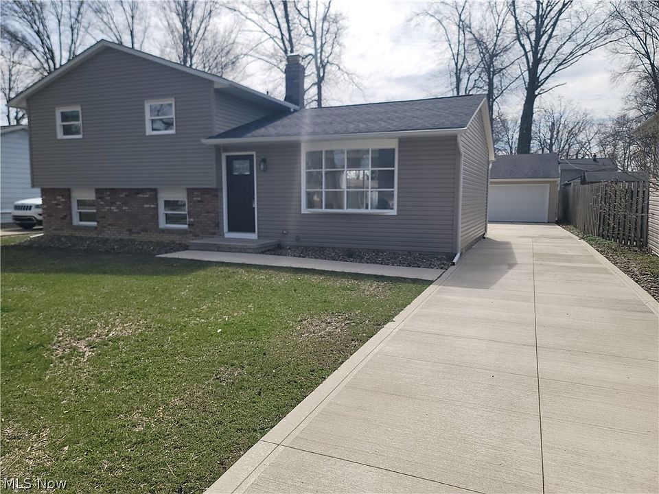 1st image of 38136 Parkway Blvd