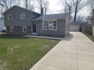 38136 Parkway Blvd, Willoughby, OH 44094
