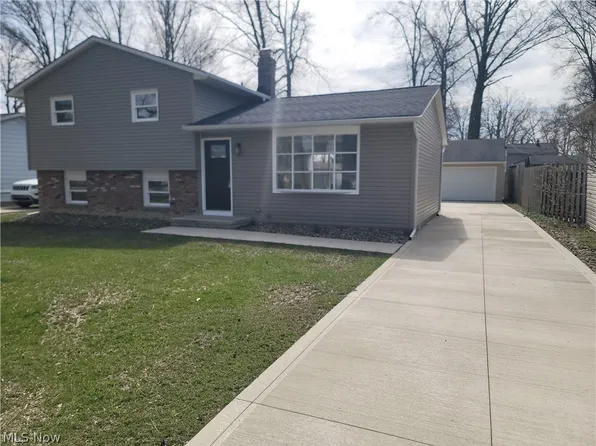 38136 Parkway Blvd, Willoughby, OH 44094