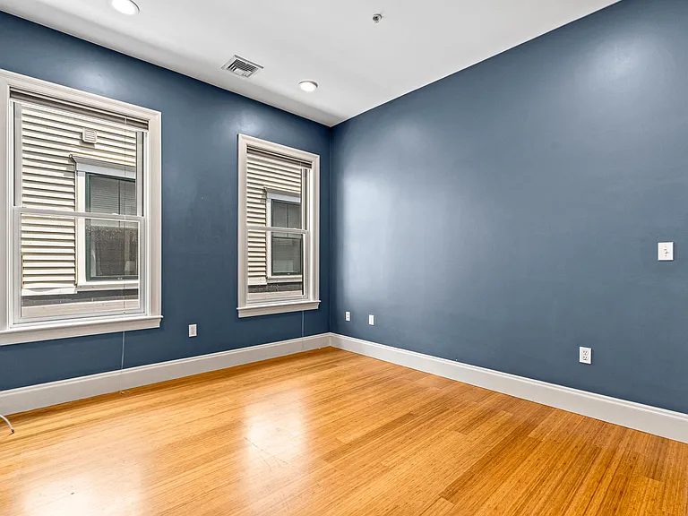 368 Dorchester St #2 — Photo 10