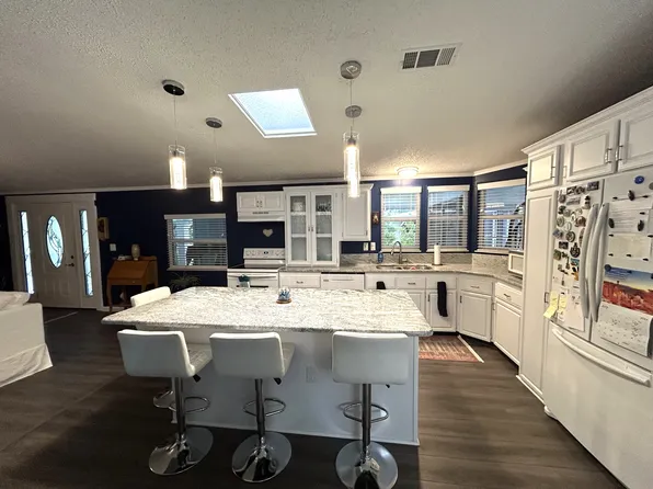 2052 Red Cedar Dr #198, Lakeland, FL 33810