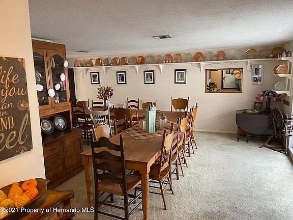 4th image of 715 Fernwood Dr