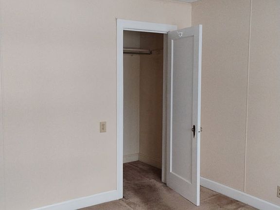 4th image of 230 Wright Ave