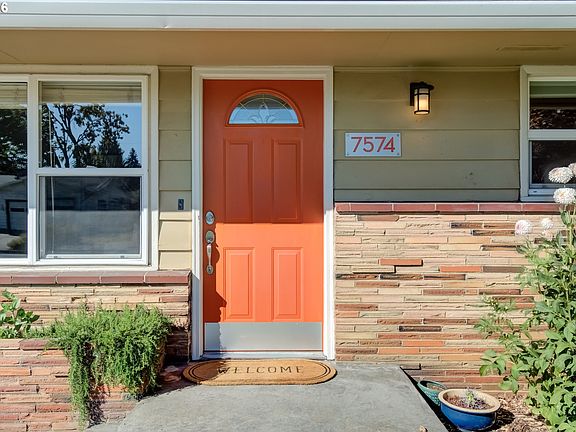 3rd image of 7574 Delaware Ln