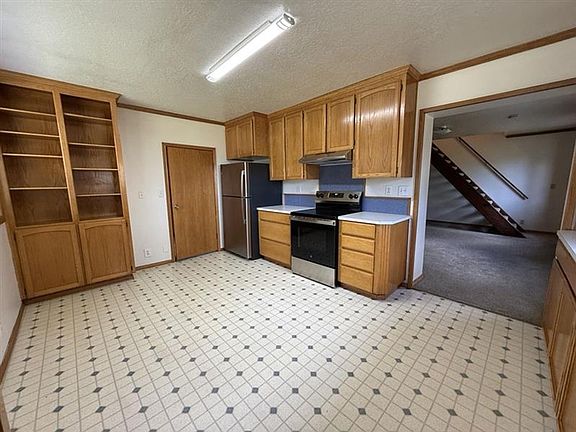 4th image of 412 Church St