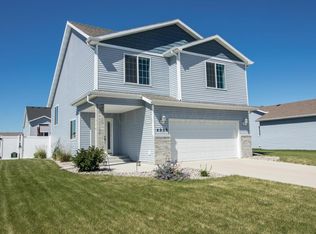 4939 35th Ave S, Fargo, ND 58104