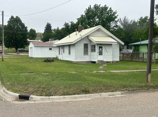 1702 Chouteau St, Fort Benton, MT 59442