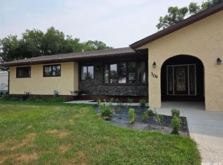 304 4th Ave SE, Swift Current, SK S9H3L8
