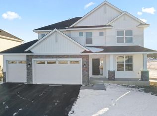 565 Waterford Pl, Waconia, MN 55387