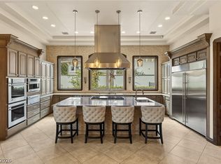 9325 Canyon Classic Dr, Las Vegas, NV 89144
