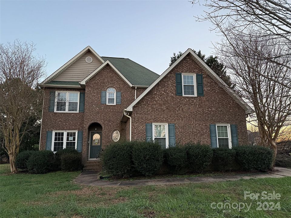 1st image of 100 Southern Pines Dr