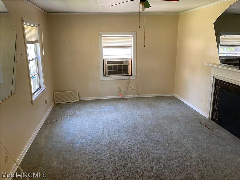 2nd image of 1312 Windsor Ave
