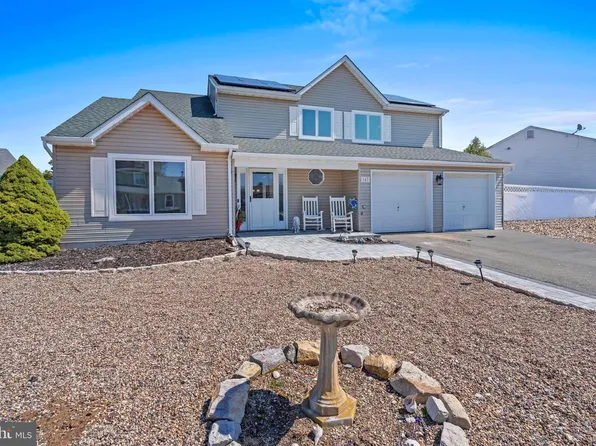 147 Locust St, Tuckerton, NJ 08087