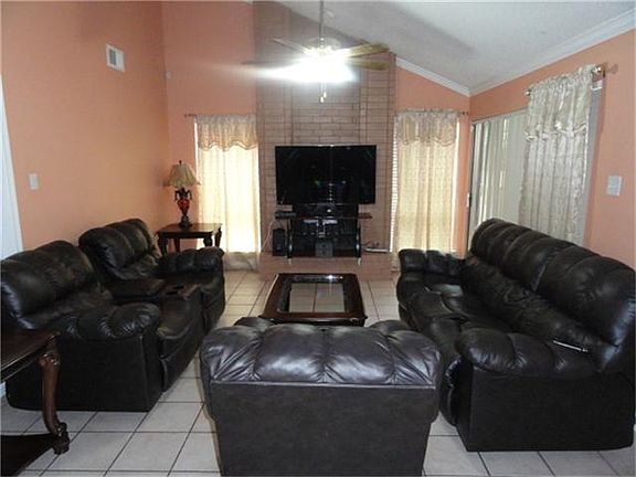 3rd image of 11722 Bexley Dr