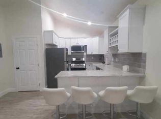 3721 Globe Ave #B, Los Angeles, CA 90066