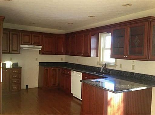 3rd image of 115 Dublin Ln
