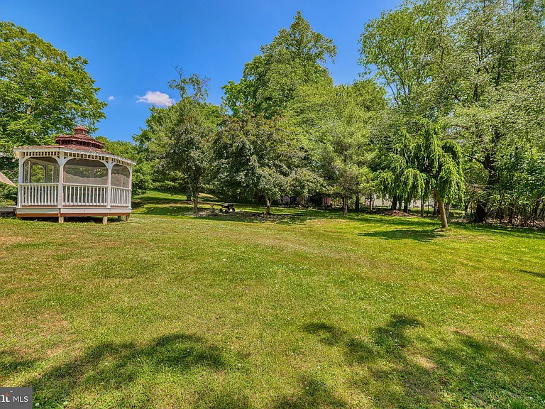 15 Scenic Dr — Photo 37