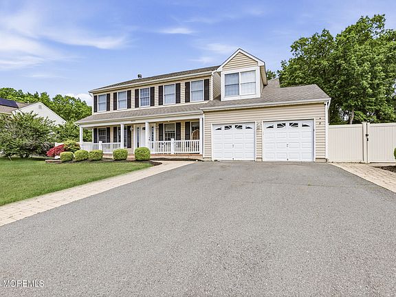2nd image of 2055 Mackenzie Road