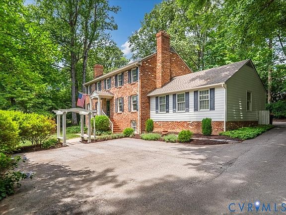 2nd image of 8706 Berwickshire Dr