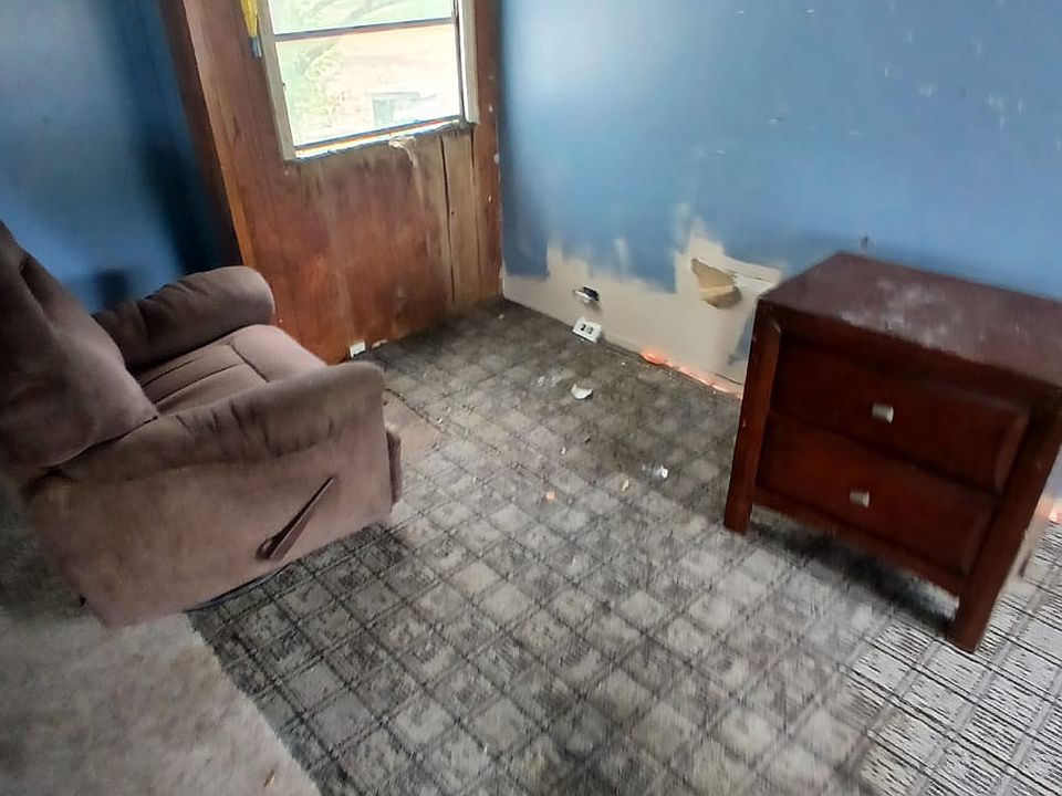2nd image of 204 E Hegeler Ln Lot 26