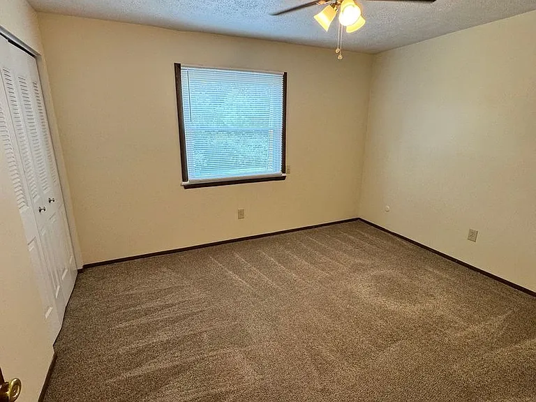 Stadler Ave Apartments 8168 — Photo 11