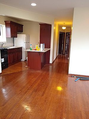 1st image of 127-18 Kew Gardens Rd #3